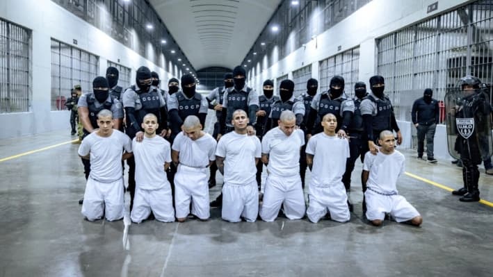 La Corte Suprema le permite a EE.UU. deportar a venezolanos bajo la Ley de Enemigos Extranjeros