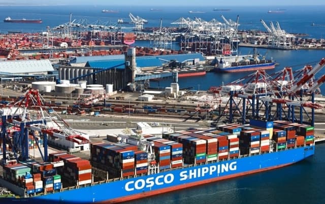 Trump amenaza con arancel adicional del 50% en un ultimátum a China