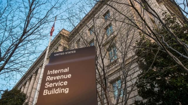 Comisionada del IRS deja la agencia tras el acuerdo con el DHS sobre datos de inmigrantes ilegales