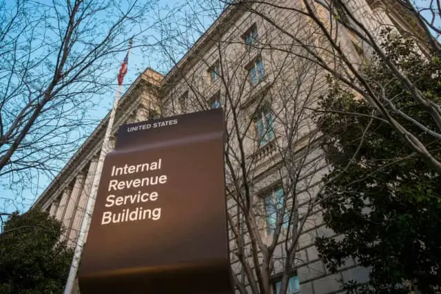 Comisionada del IRS deja la agencia tras el acuerdo con el DHS sobre datos de inmigrantes ilegales