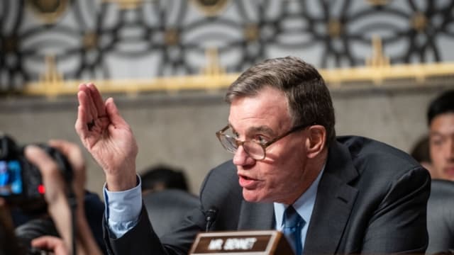 Senador demócrata cuestiona al representante comercial de Trump sobre los aranceles a Australia