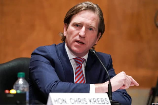 Trump revoca la autorización de seguridad de los exfuncionarios Miles Taylor y Chris Krebs