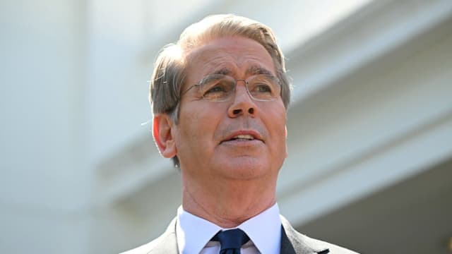 Secretarios financieros de México y EE. UU. hablan sobre lavado de dinero y narcotráfico