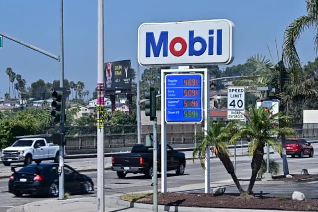 Se prevé una disminución de los precios del petróleo y la gasolina para este verano