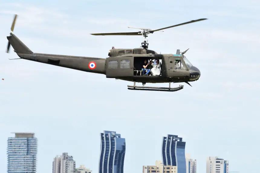 Un helicóptero de la Fuerza Aérea Paraguaya se ve en una imagen de archivo. (Norberto Duarte/AFP vía Getty Images)