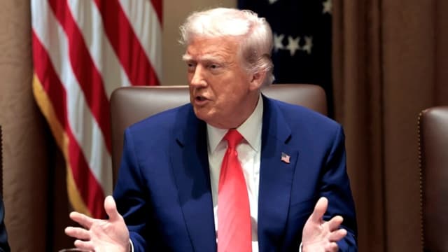 Trump exime teléfonos, computadoras y otros aparatos electrónicos de los aranceles recíprocos