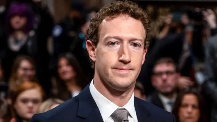 El fundador y director ejecutivo de Meta, Mark Zuckerberg, llega a testificar ante el Comité Judicial del Senado, en Washington, el 31 de enero de 2024. (Madalina Vasiliu/The Epoch Times)