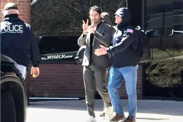 ICE detiene a líder de las protestas pro-palestinas de Columbia que busca la ciudadanía en EE. UU.