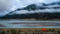 China toma represalias restringiendo visados a causa de la política del Depto. de Estado sobre el Tíbet