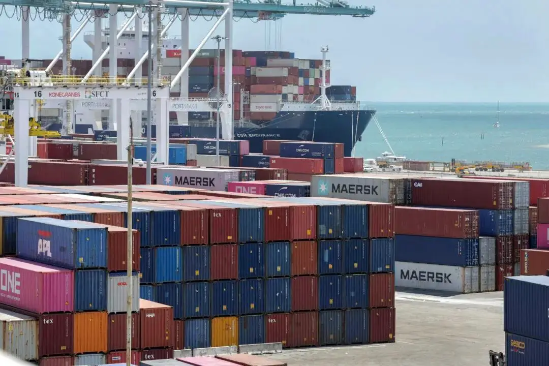 Contenedores de transporte en el Puerto de Miami, Florida, el 7 de abril de 2025. (Joe Raedle/Getty Images)
