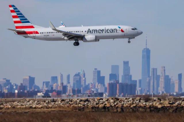 Vuelo de American Airlines vuelve a Argentina tras detectar humo