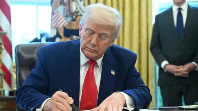 Trump extiende suspensión de contrataciones en el gobierno federal por 90 días