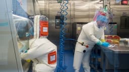 Gobierno de Trump cambia web sobre COVID-19 afirmando que su verdadero origen es un laboratorio chino