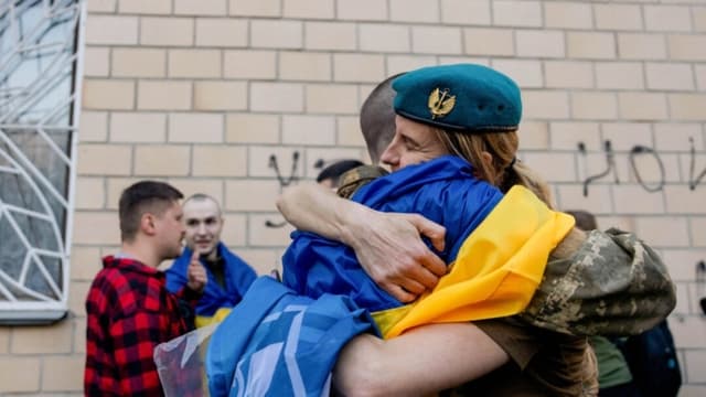 Rusia y Ucrania intercambian 538 prisioneros de guerra