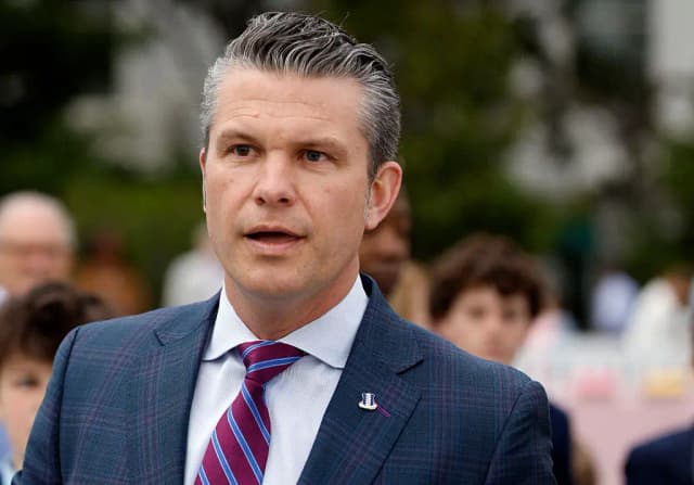 Pentágono responde a artículo que dice que Hegseth compartió planes de ataque en chat de Signal