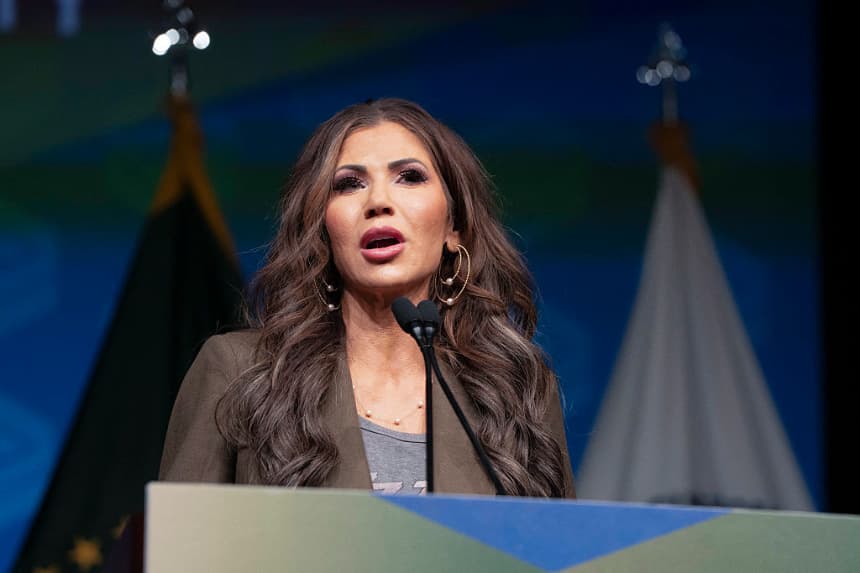 Roban bolso de secretaria de Seguridad Nacional de EE. UU.