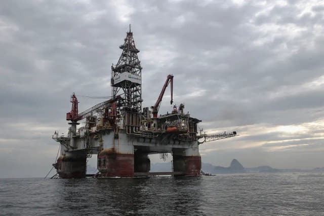 Al menos catorce heridos en un incendio en una plataforma petrolera en Brasil