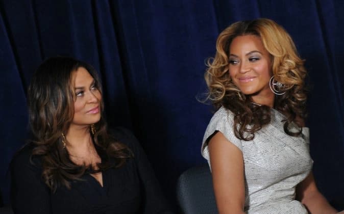 La madre de Beyoncé, Tina Knowles, revela que le diagnosticaron cáncer de mama el año pasado