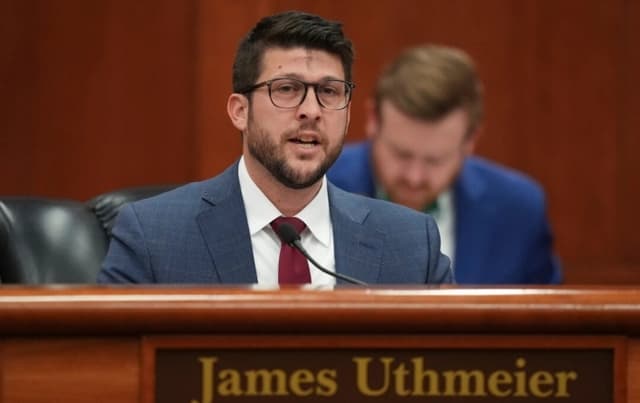 Fiscal general de Florida le solicita a juez federal vía libre a ley estatal de inmigración