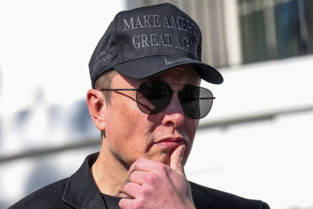Elon Musk, director ejecutivo de Tesla, en la Casa Blanca en Washington el 11 de marzo de 2025. (Reuters/Kevin Lamarque)
