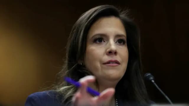 La representante Elise Stefanik "considera seriamente" postularse a gobernadora de Nueva York