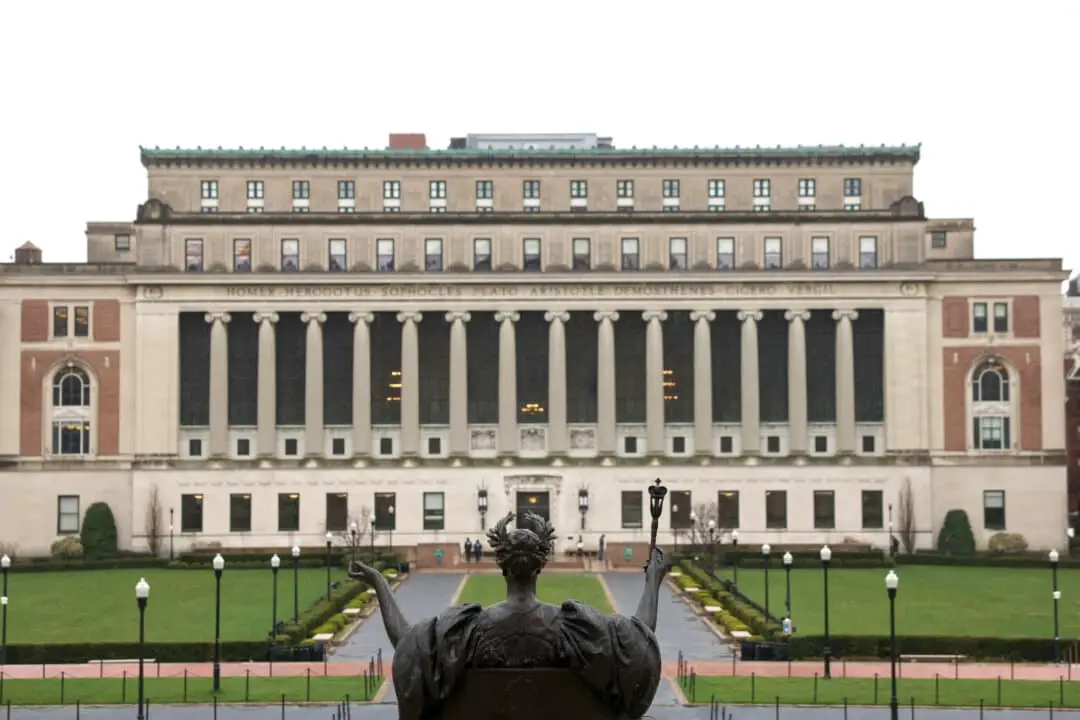 Vista del campus principal de la Universidad de Columbia en la ciudad de Nueva York, Nueva York, el 12 de abril de 2025. (Caitlin Ochs/Foto de archivo/Reuters).