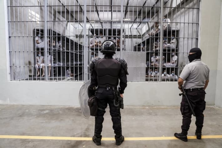 Jueza rechaza solicitud de Trump para bloquear regreso de presunto pandillero venezolano deportado