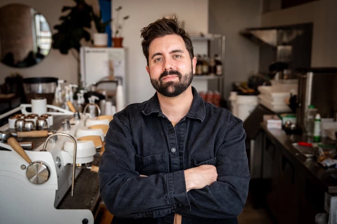 Hermano de JD Vance, Cory Bowman, avanza en las primarias a la alcaldía de Cincinnati