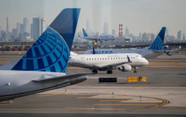 FAA abordará problemas del aeropuerto de Newark con mejoras tecnológicas y aumento de personal
