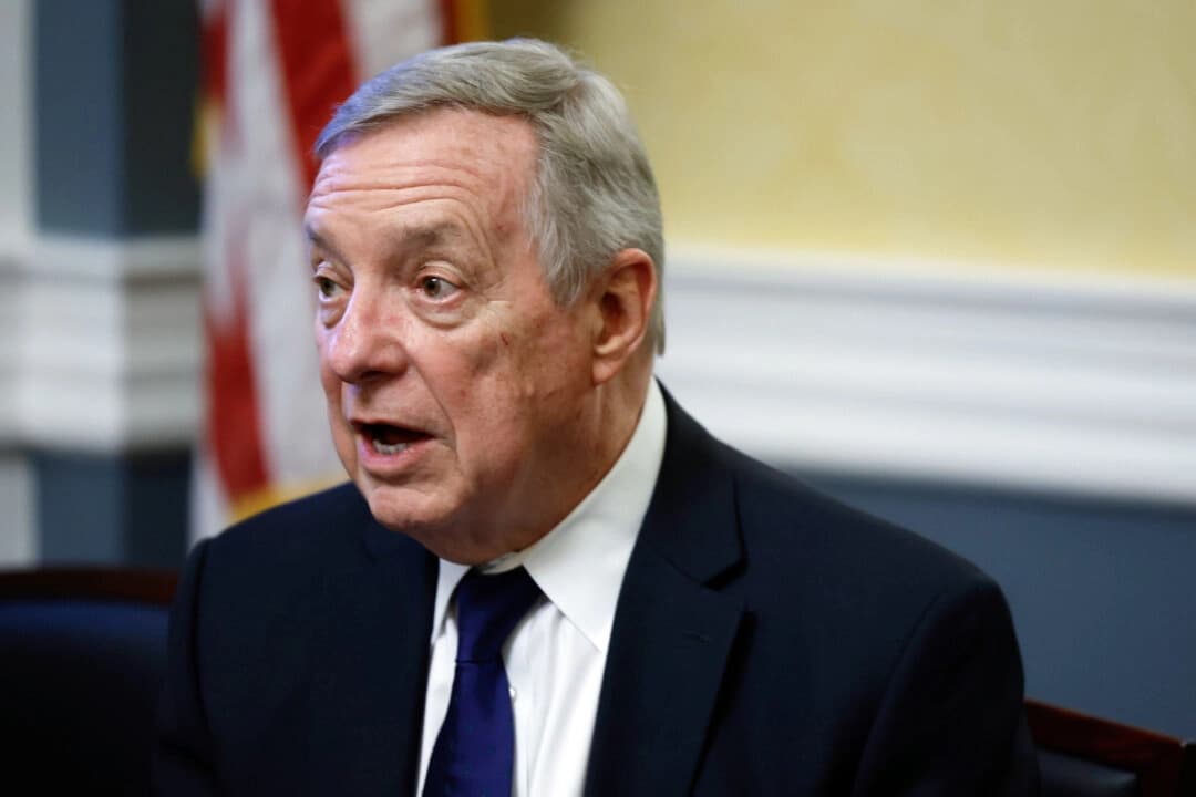 El senador Dick Durbin (D-Ill.) en Washington el 18 de abril de 2023. (Anna Moneymaker/Getty Images).