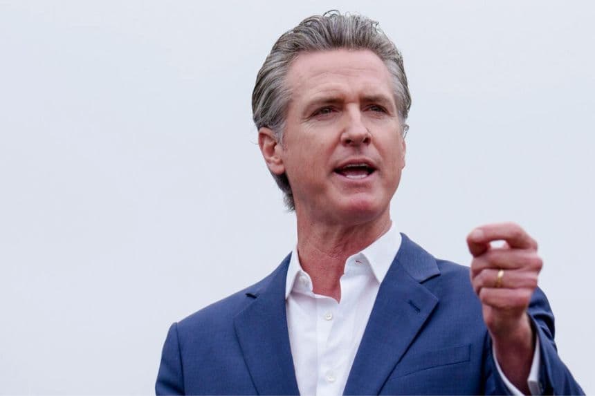 El gobernador de California, Gavin Newsom, habla durante una conferencia de prensa en Los Ángeles el 25 de septiembre de 2024. (Eric Thayer/Foto AP)

