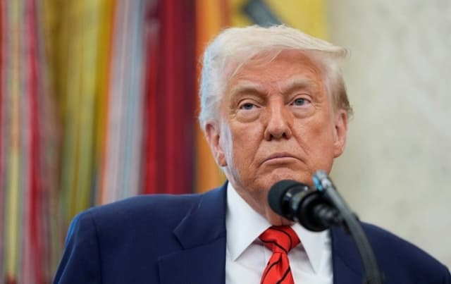 Trump se retracta y afirma que el GOP «probablemente no debería» subir impuestos a los ricos