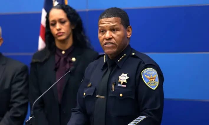 El jefe de policía de San Francisco, William Scott, habla con la prensa en San Francisco, el 28 de octubre de 2022. (Justin Sullivan/Getty Images)