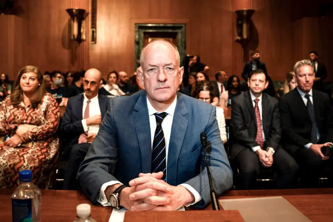 El director ejecutivo de UnitedHealth, Andrew Witty, en el Capitolio, en Washington, el 1 de mayo de 2024. (Kent Nishimura/Getty Images).