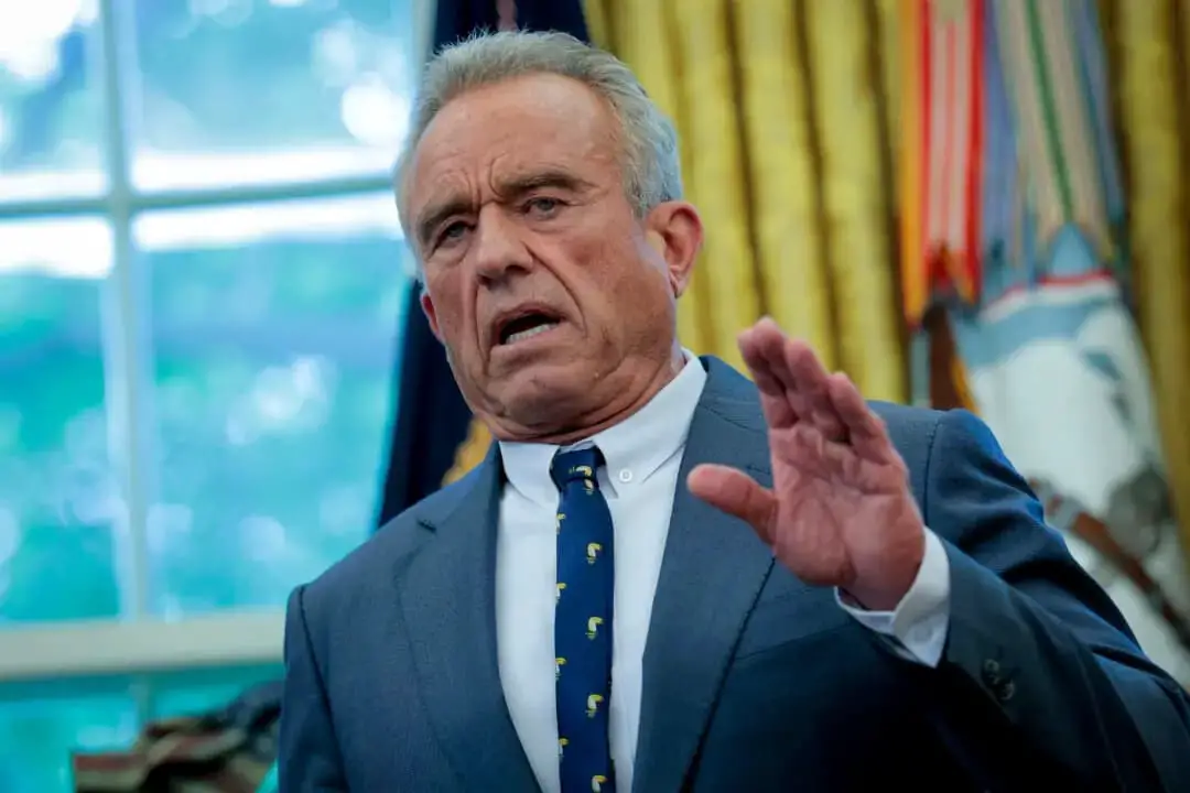 El secretario de Salud, Robert F. Kennedy Jr., habla en Washington, en esta imagen de archivo. (Anna Moneymaker/Getty Images)
