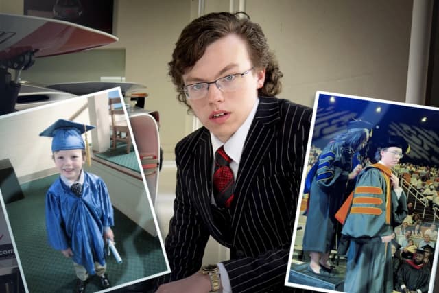 Mike Wimmer, de 16 años, se graduó en la Universidad de Carolina el 3 de mayo de 2025, convirtiéndose en el doctor más joven de Estados Unidos. (Cortesía de Melissa Wimmer).