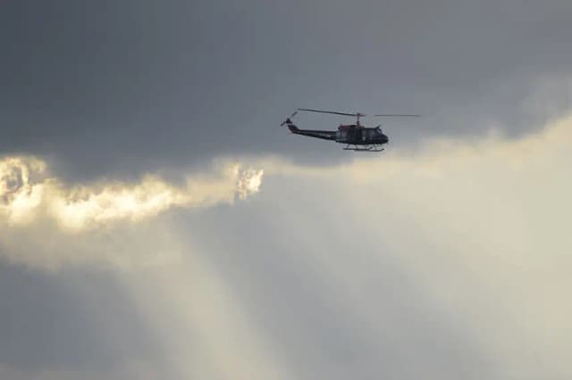 Salen ilesos tripulantes de helicóptero de Policía paraguaya al aterrizar de emergencia