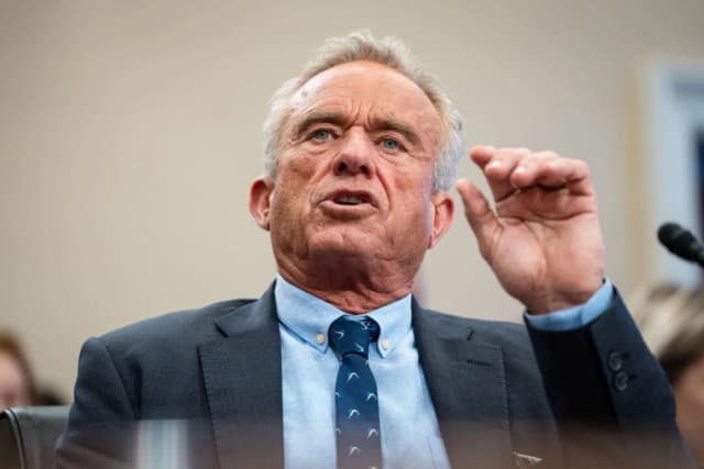 RFK Jr. dice que nuevas guías alimentarias pedirán a estadounidenses comer más alimentos integrales