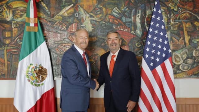 Canciller mexicano y embajador de EE. UU. sostienen primer encuentro