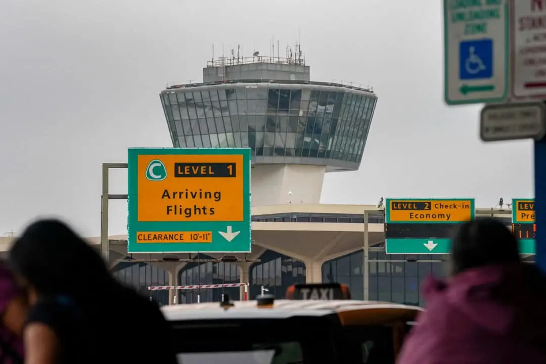 Centro de operaciones de United Airlines en el Aeropuerto Internacional Newark Liberty, en Newark, Nueva Jersey, el 9 de mayo de 2025. (David «Dee» Delgado/Rueters)
