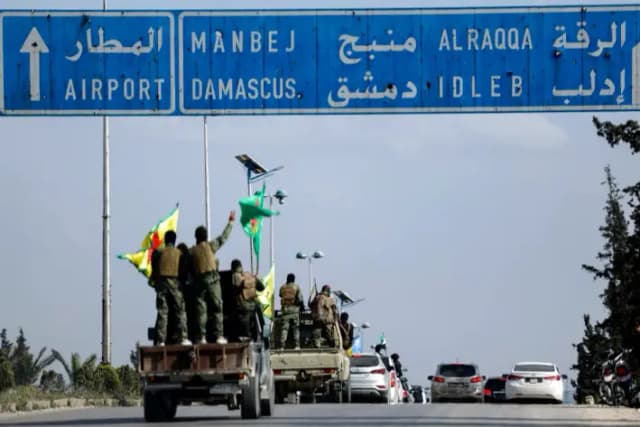Mientras EE. UU. insinúa su retirada de Siria, los grupos kurdos se enfrentan a un futuro incierto