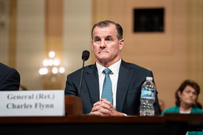 El general Charles Flynn, excomandante del Ejército de EE. UU. en el Pacífico, testifica ante el Comité Selecto de la Cámara de Representantes sobre el Partido Comunista Chino, en el Capitolio de Washington, el 15 de mayo de 2025. (Madalina Vasiliu/The Epoch Times)