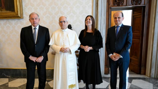 Canciller argentino se reúne con el Papa y confirma que Milei viajará a Roma a visitarlo