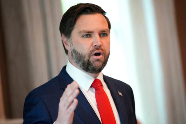 El vicepresidente JD Vance habla durante un evento en Washington el 14 de mayo de 2025. (Andrew Harnik/Pool vía REUTERS).