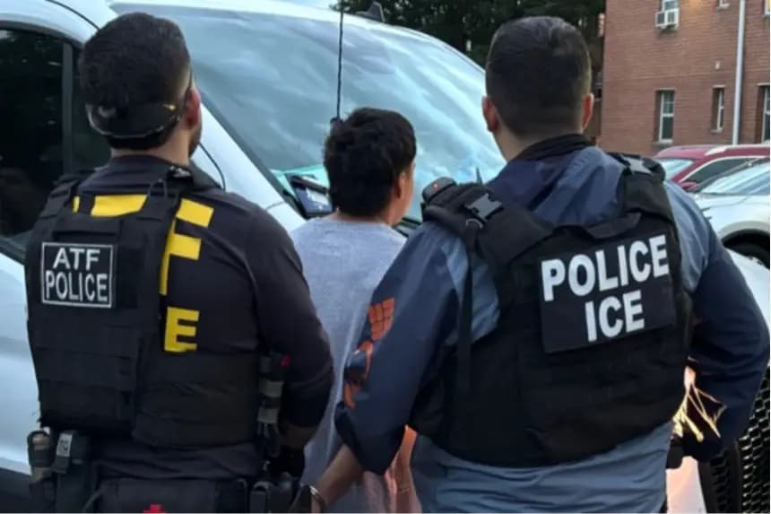 El Servicio de Inmigración y Control de Aduanas de Estados Unidos, en colaboración con sus socios encargados de hacer cumplir la ley, arresta a delincuentes extranjeros en Washington y sus alrededores en mayo de 2025. ICE