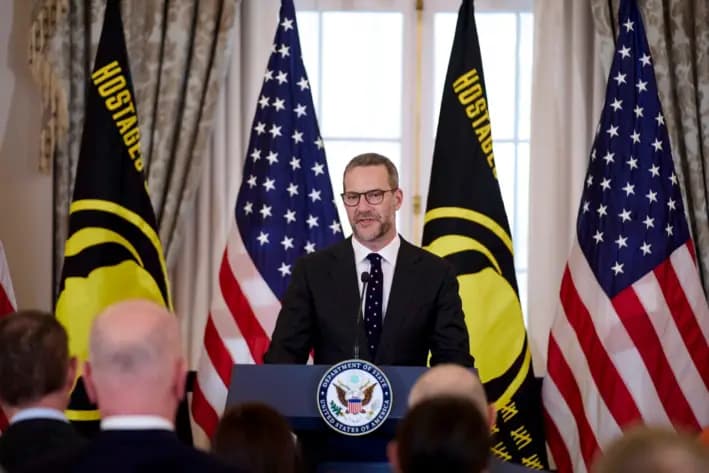 Adam Boehler, enviado especial del presidente para asuntos de rehenes, habla durante una ceremonia en Washington, el 6 de marzo de 2025. (Evan Vucci/AP Photo)