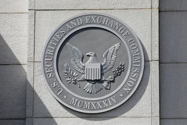 Funcionarios de 23 estados exigen a la SEC investigar y excluir del mercado a empresas chinas