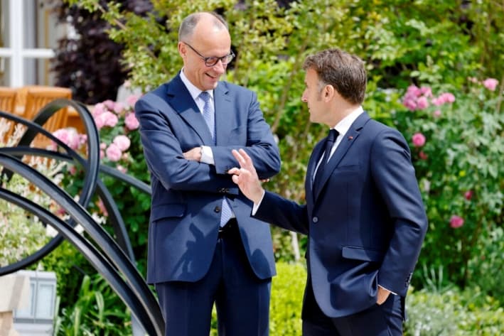 Macron y Merz piden a la UE eliminar la ley de sostenibilidad de la cadena de suministro