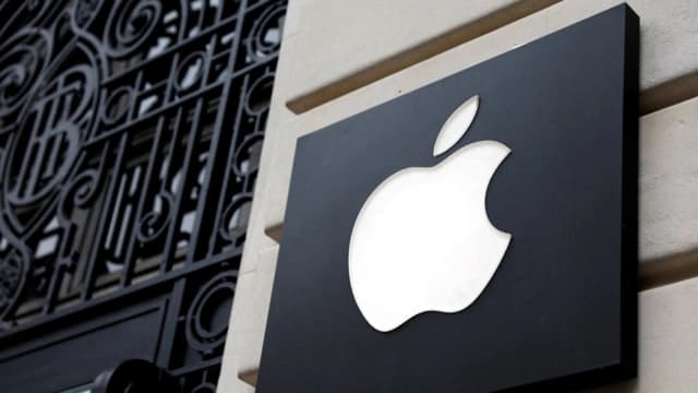 Trump amenaza a Apple con arancel del 25%