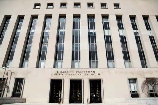 Directora despedida de la Oficina de Derechos de Autor demanda a la administración Trump por su despido